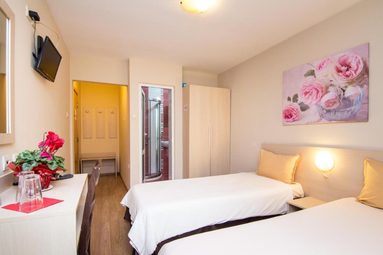 Family Hotel Madrid Sofia Zewnętrze zdjęcie