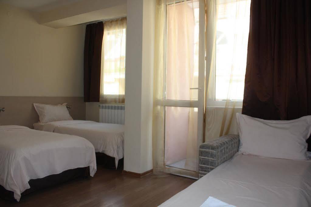 Family Hotel Madrid Sofia Zewnętrze zdjęcie